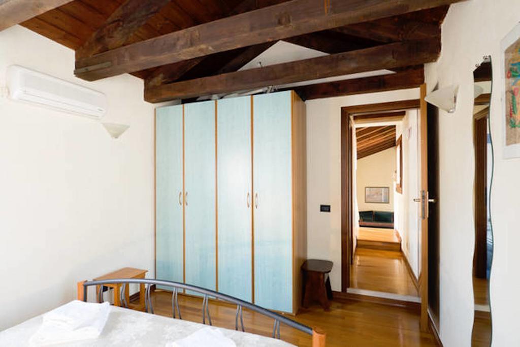 Romantic Rialto Apartment Венеція Екстер'єр фото